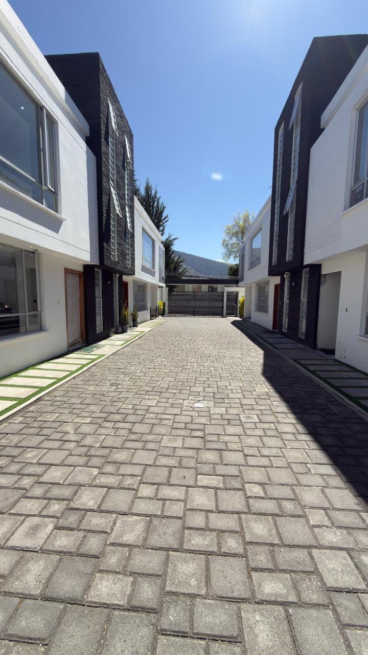 CASA POR ESTRENAR VALLE DE LOS CHILLOS — foto 2
