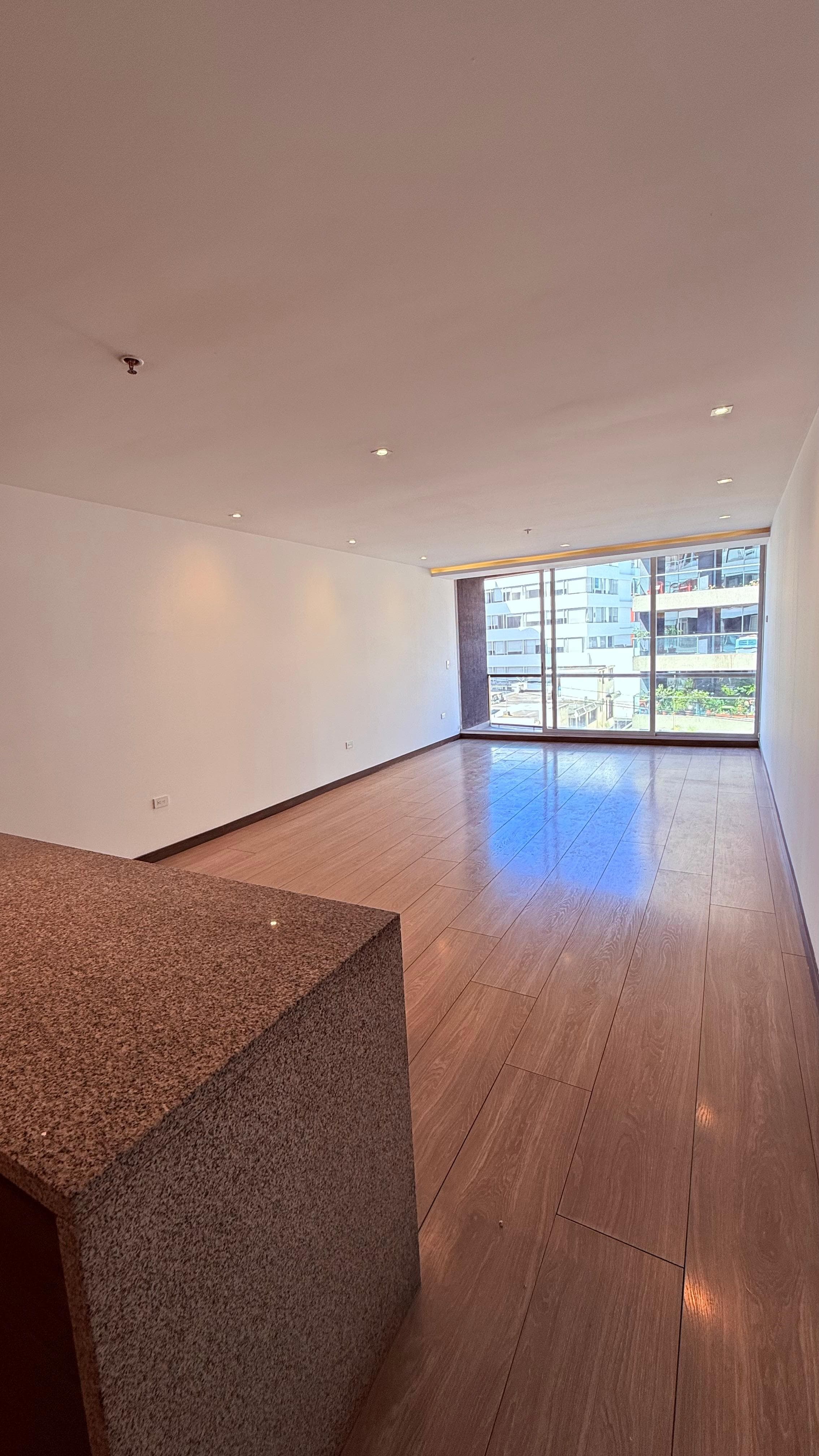 DEPARTAMENTO SECTOR WHYMPER Y DIEGO DE ALMAGRO — foto 2